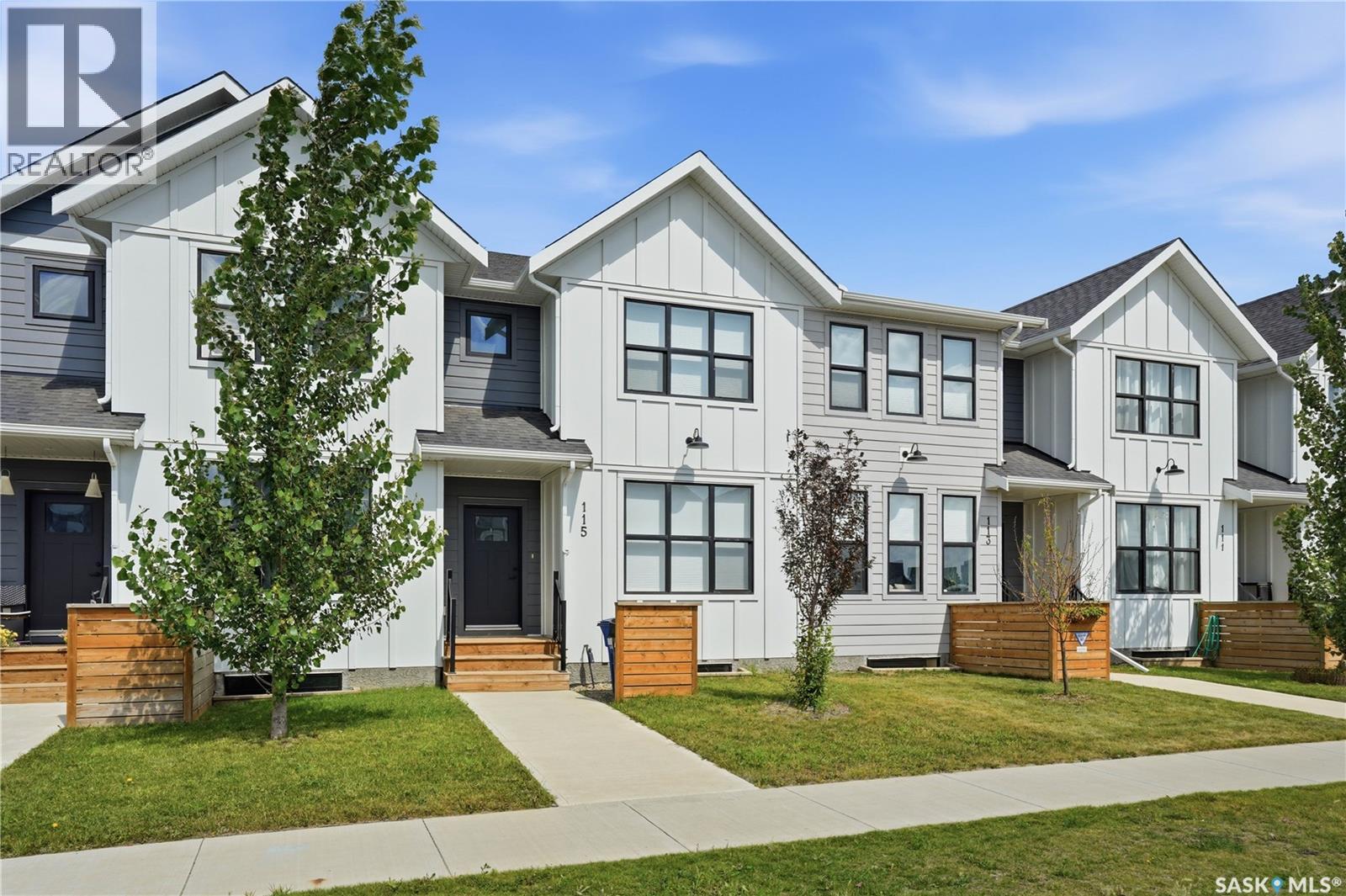MLS® listing #30116325 for sale located at 115 Rosewood BOULEVARD E