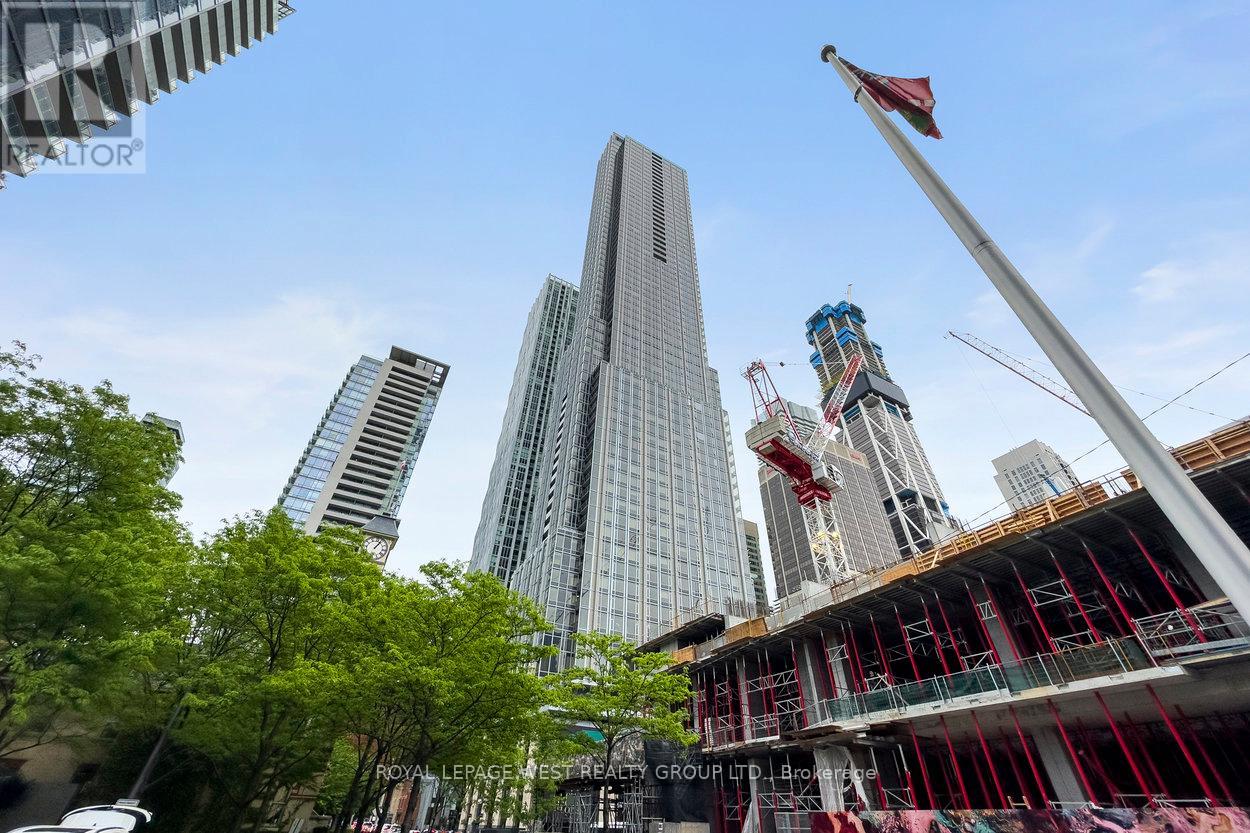 MLS® listing #30118100 for sale located at 1310 - 11 YORKVILLE AVENUE