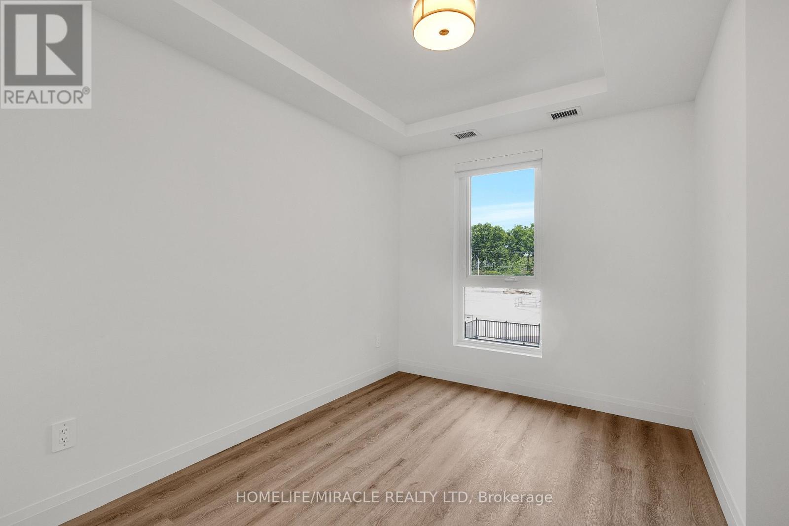 MLS® listing #30119086 for sale located at 201 - 1333 WEBER STREET E