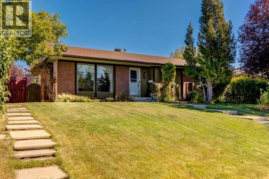 MLS® listing #30120263 for sale located at 2512 106 Avenue SW