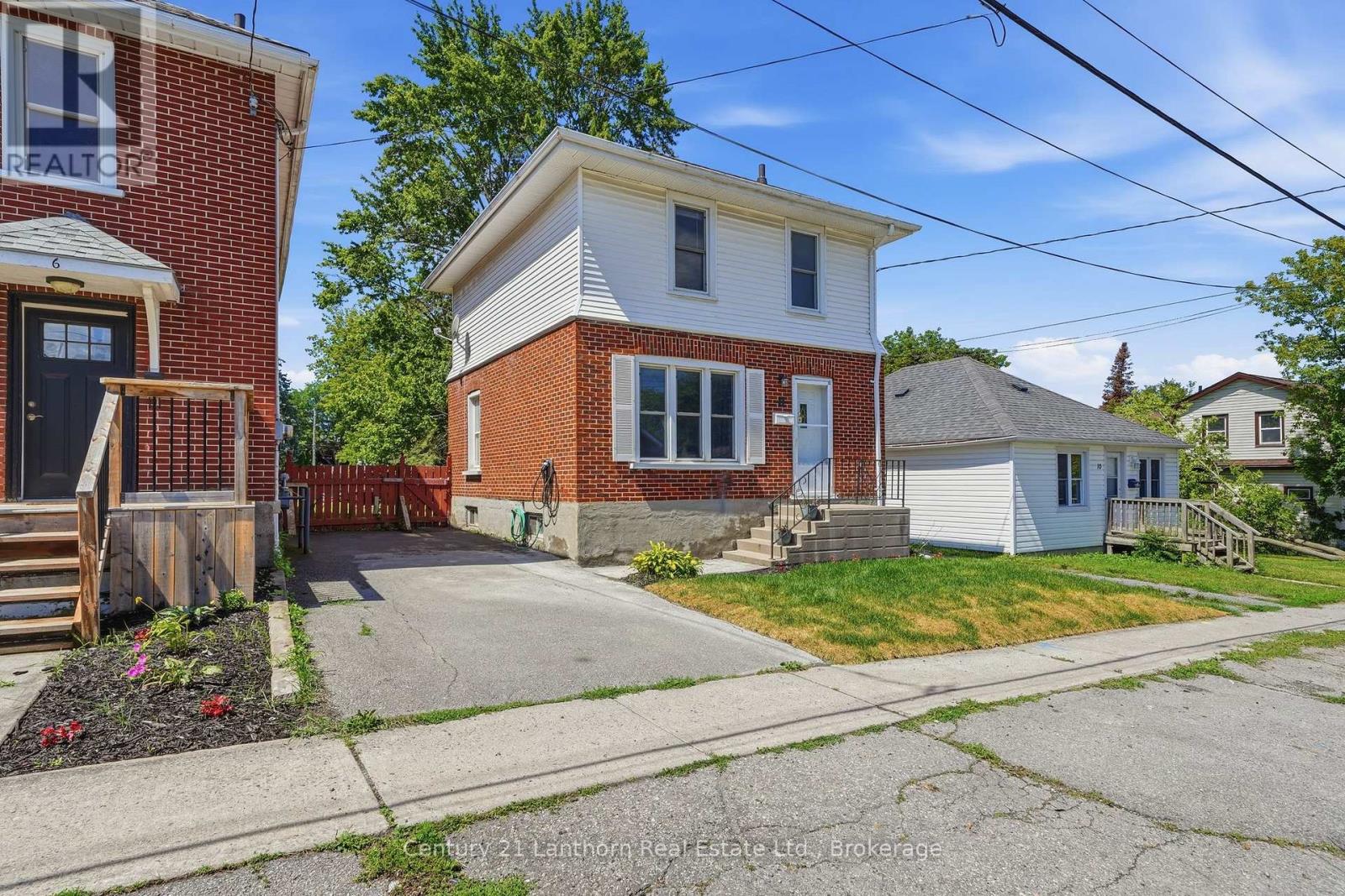 MLS® listing #30120810 for sale located at 8 BETTES STREET
