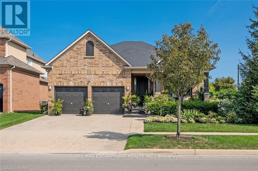 MLS® listing #30121039 for sale located at 4252 SARAZEN DRIVE