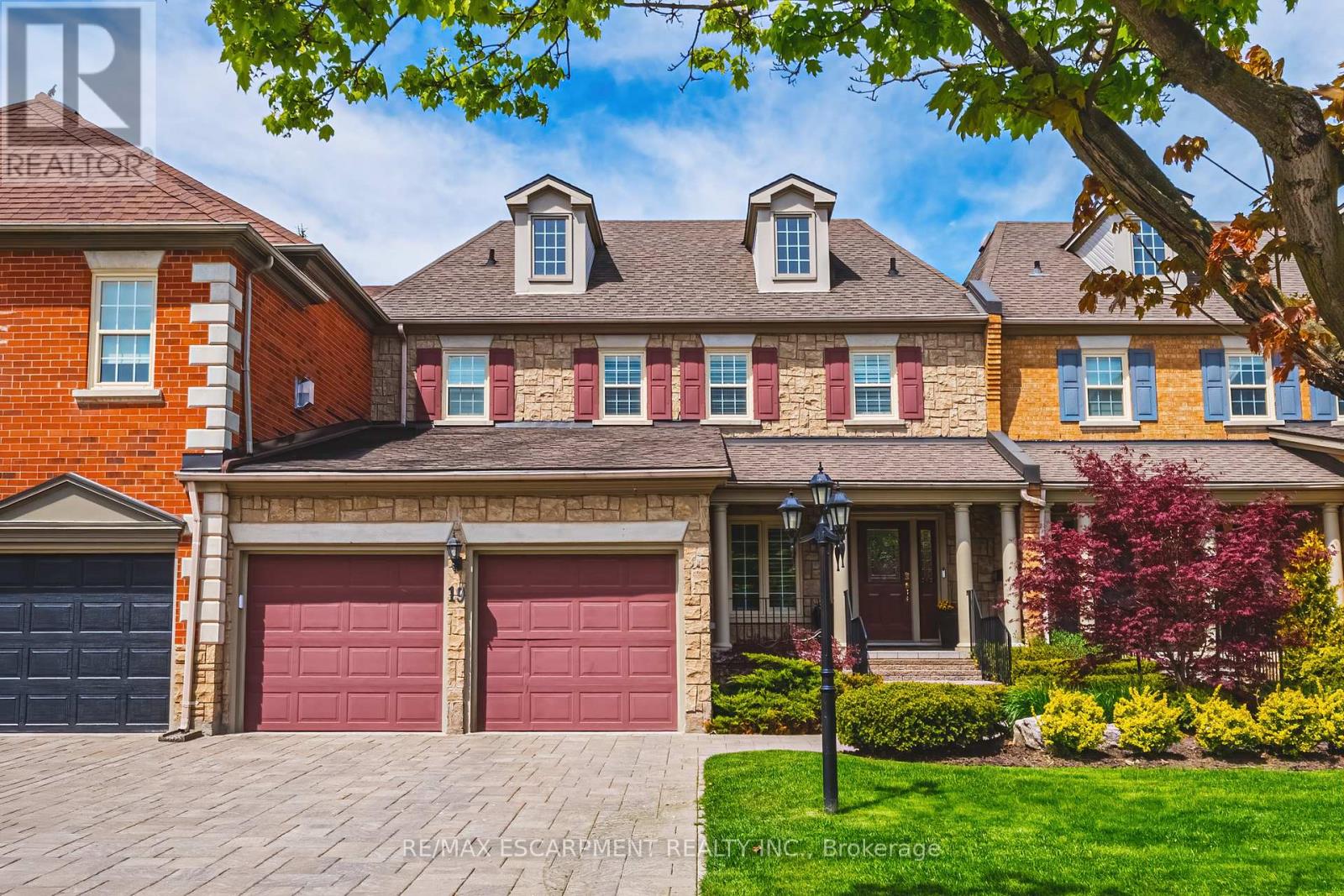 MLS® listing #30121040 for sale located at 19 - 4211 MILLCROFT PARK DRIVE