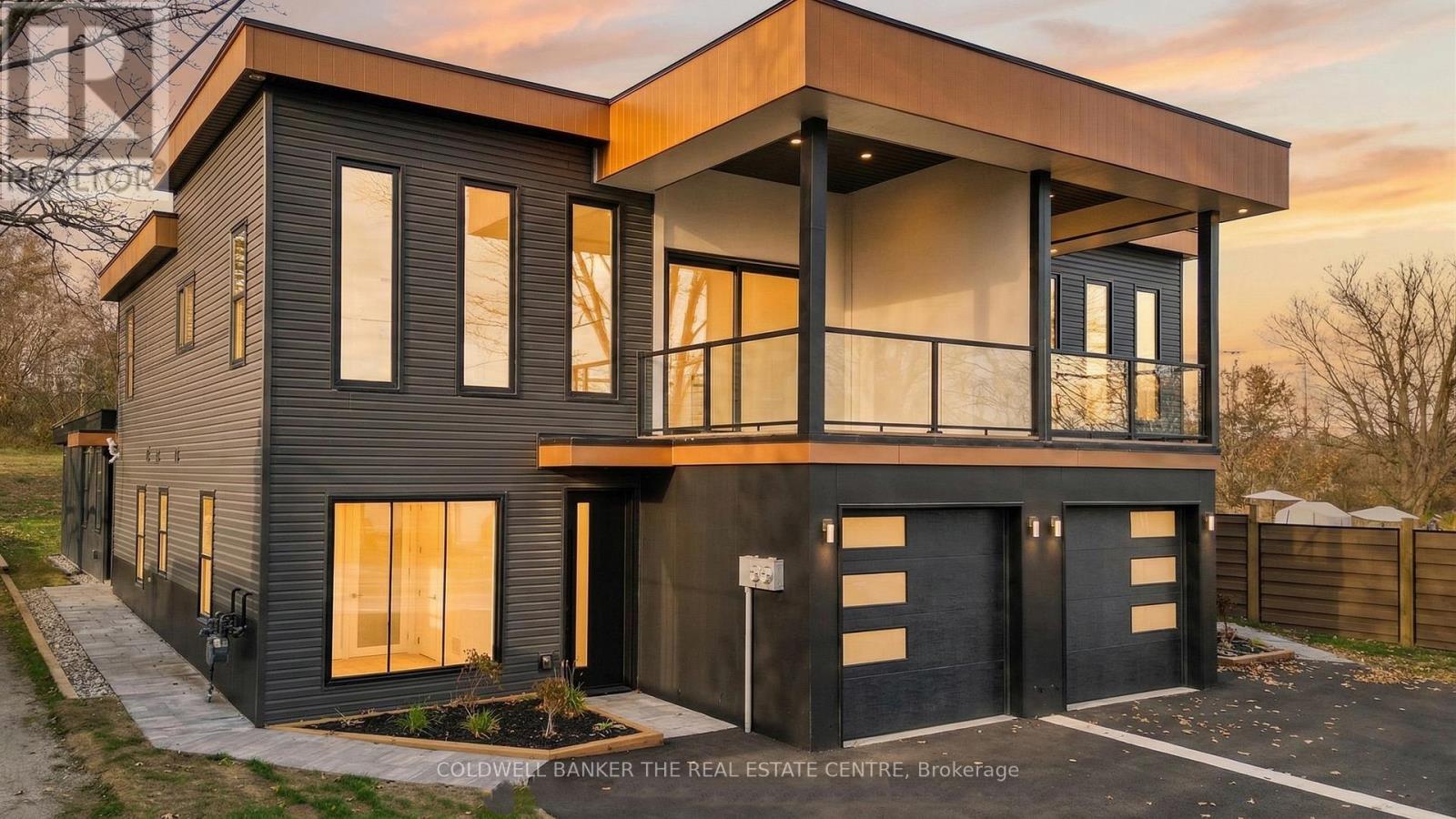 MLS® listing #30121292 for sale located at 60 GRAY STREET