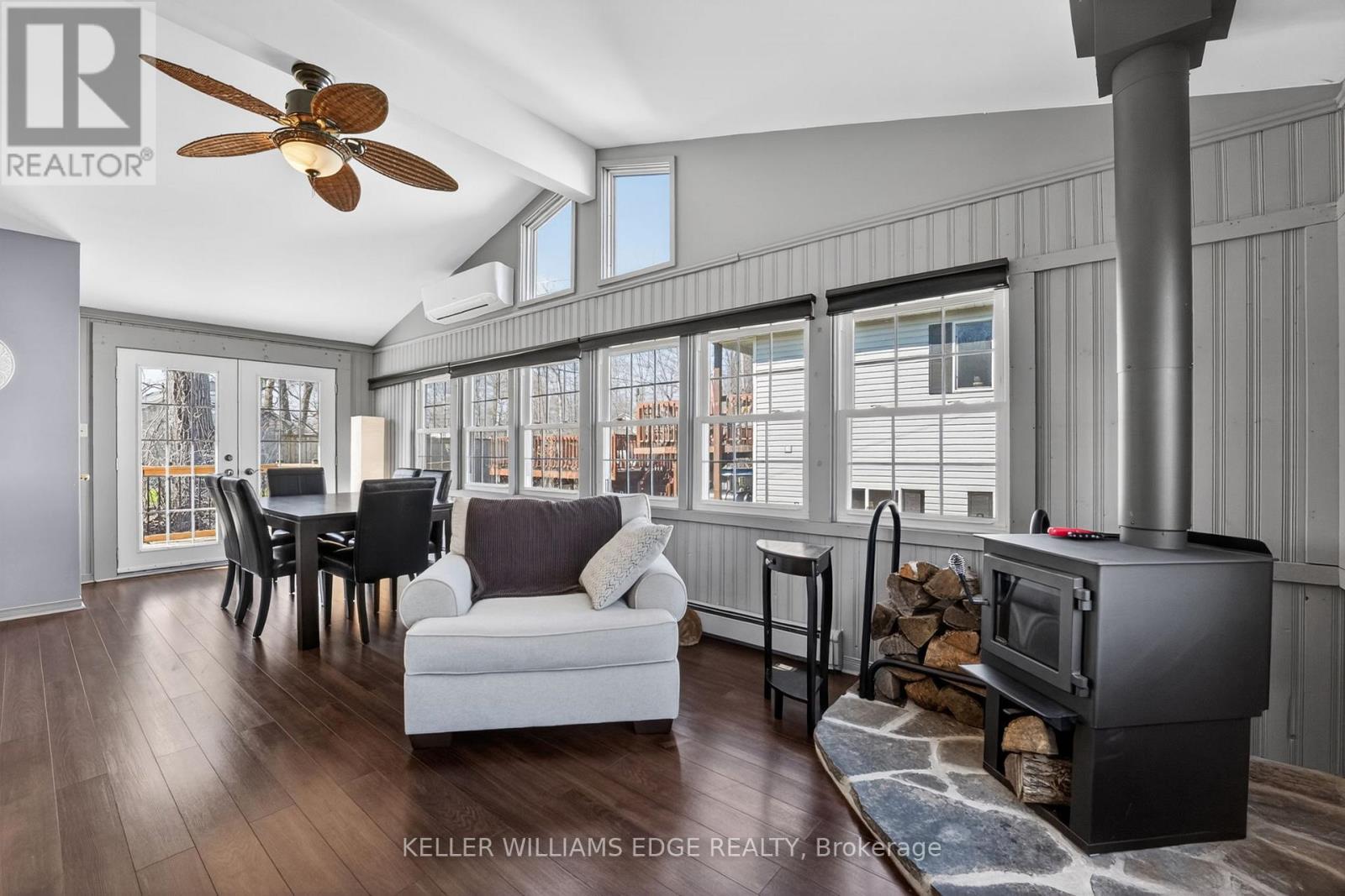 MLS® listing #30121413 for sale located at 3149 JEWELL AVENUE