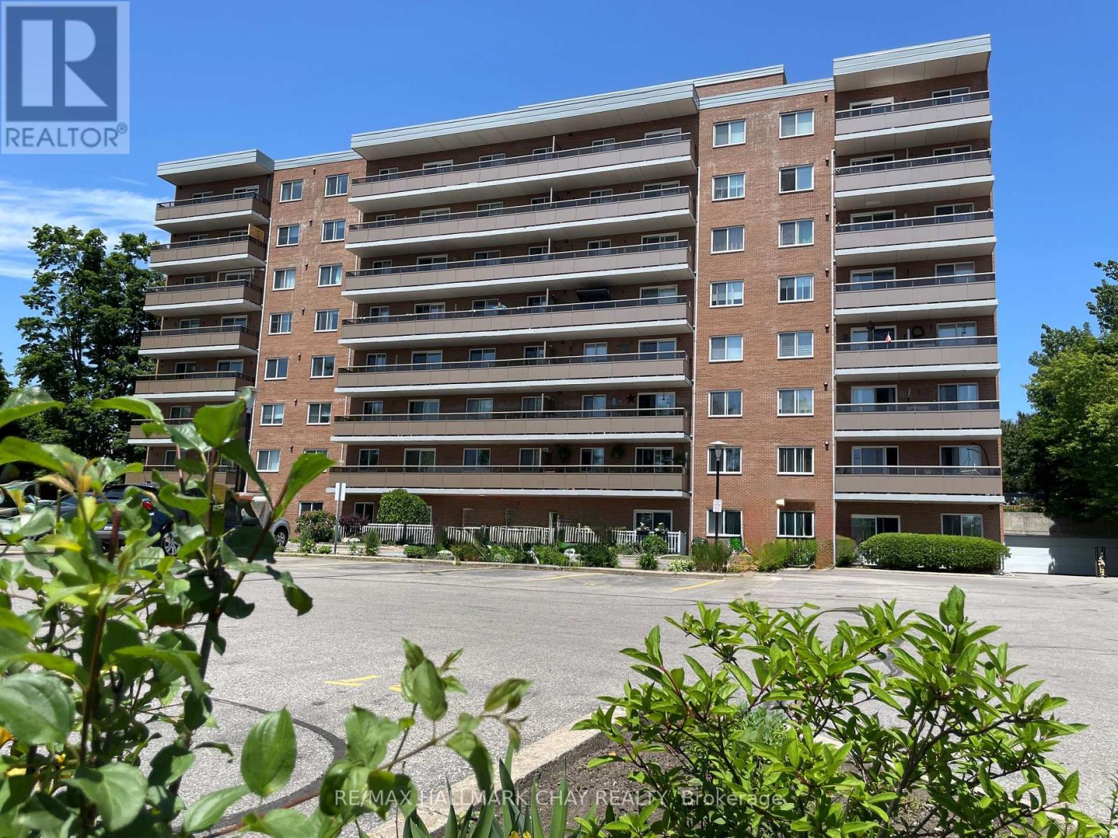 MLS® listing #30121610 for sale located at 306 - 414 BLAKE STREET