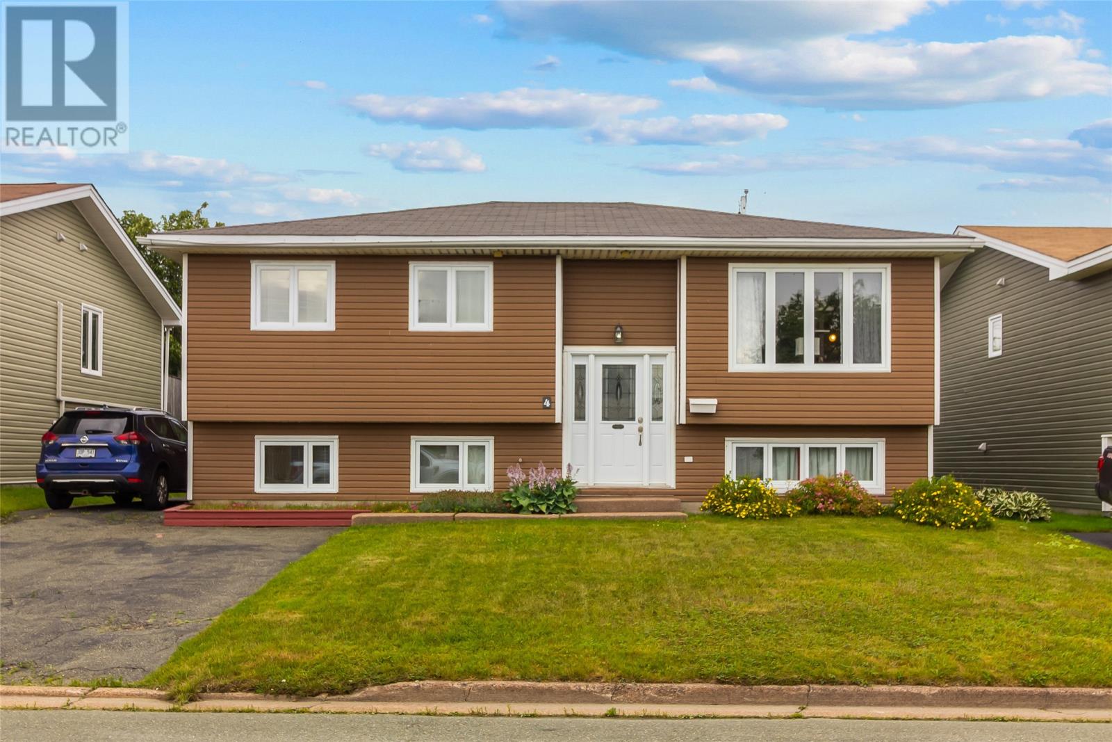 MLS® listing #30121709 for sale located at 4 Abbey Lane
