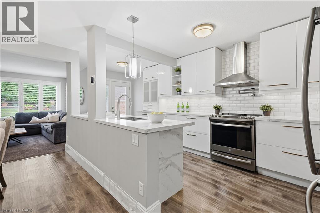 MLS® listing #30122310 for sale located at 525 BEECHWOOD Drive Unit# 27
