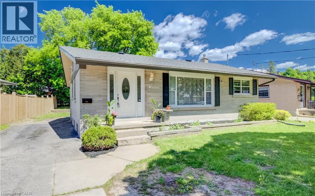 MLS® listing #30123282 for sale located at 152 CLARK Avenue