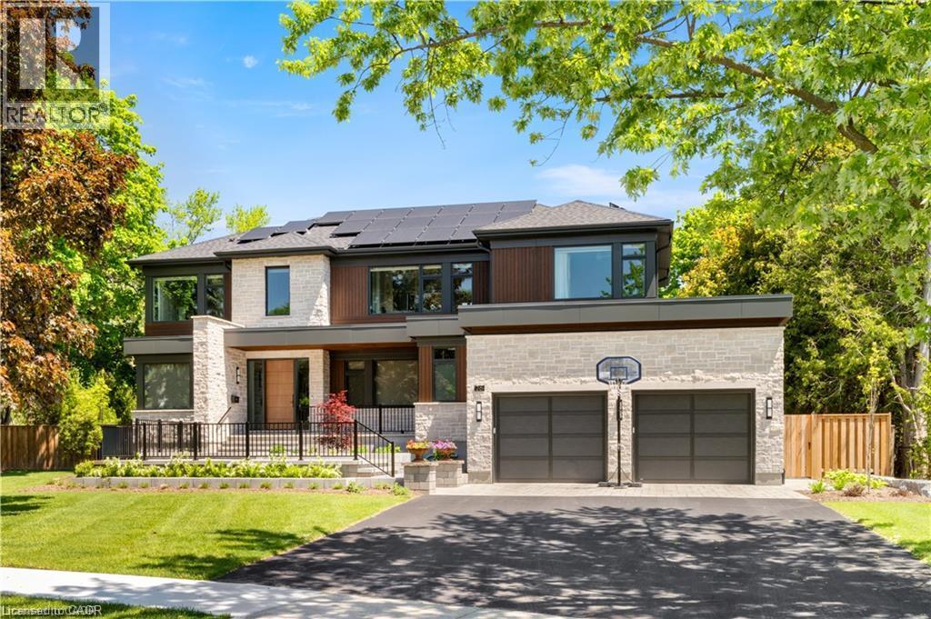 MLS® listing #30124131 for sale located at 26 GOLFVIEW Place