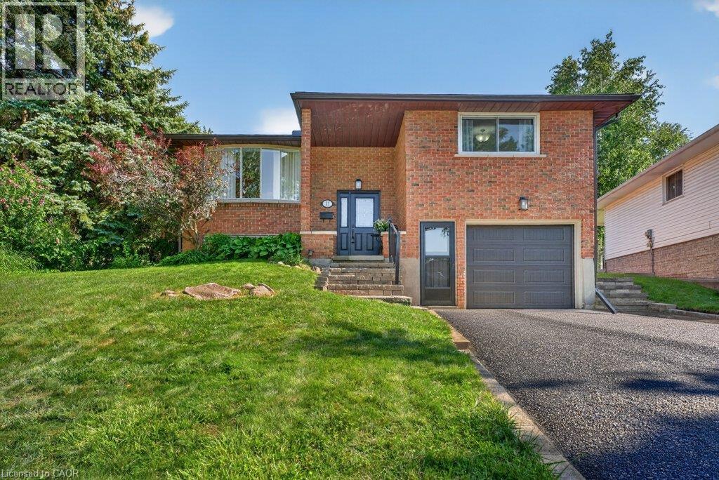 MLS® listing #30124607 for sale located at 11 GRAYWOOD Court