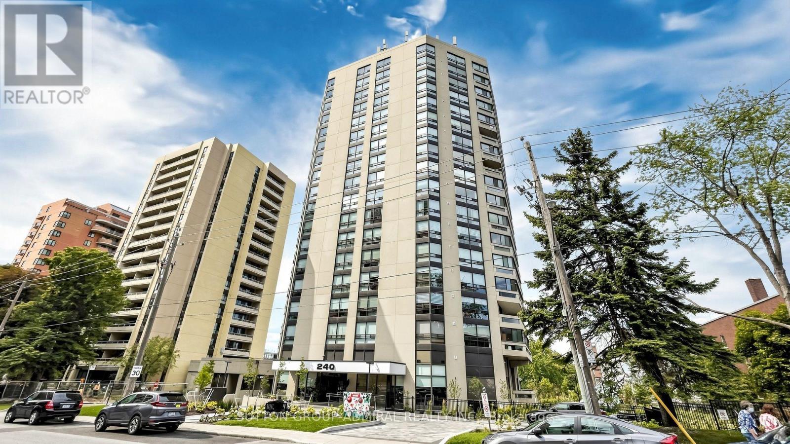 MLS® listing #30124806 for sale located at PH3 - 240 HEATH STREET W