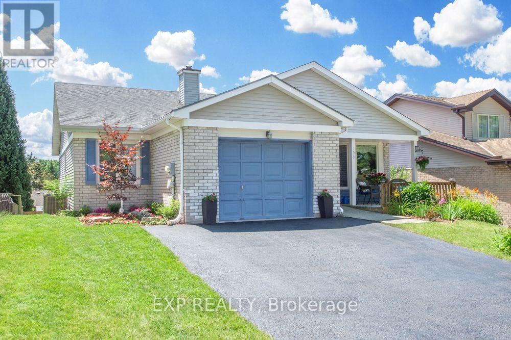 MLS® listing #30124961 for sale located at 153 ONEIDA PLACE