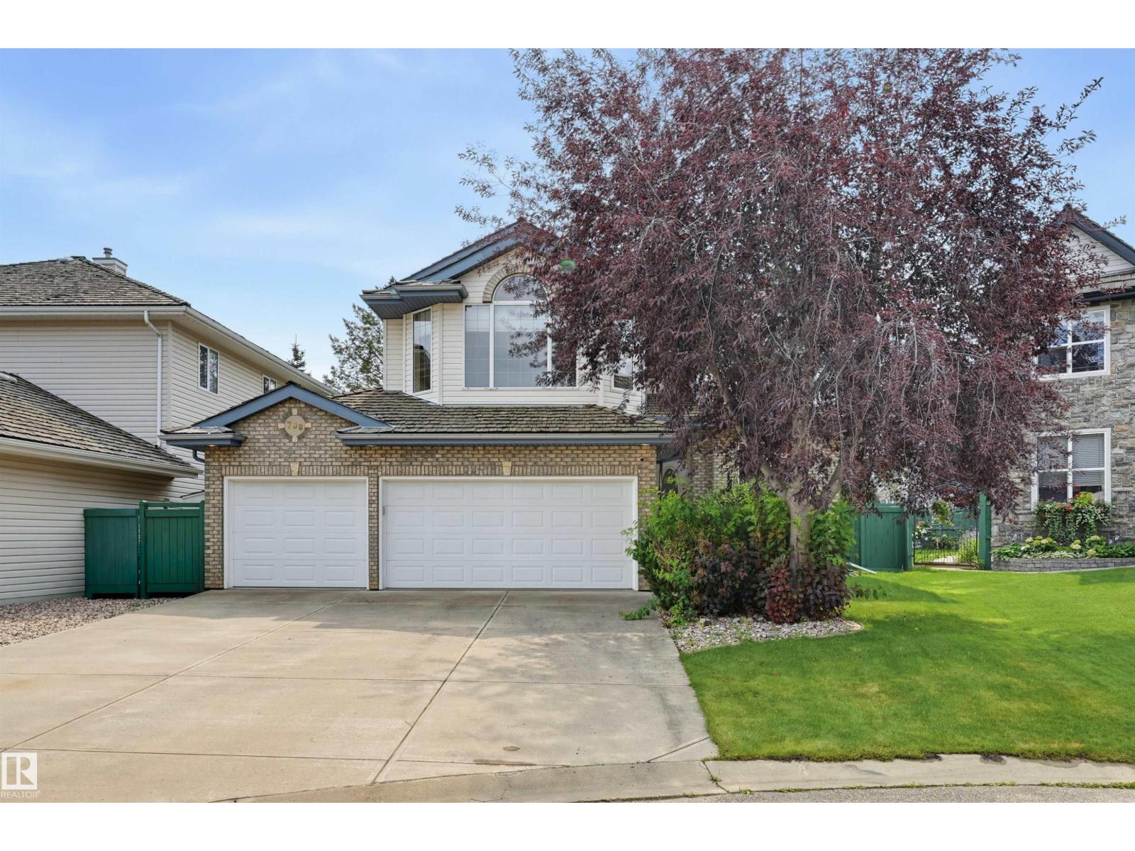 MLS® listing #30125654 for sale located at 708 HALIBURTON CR NW