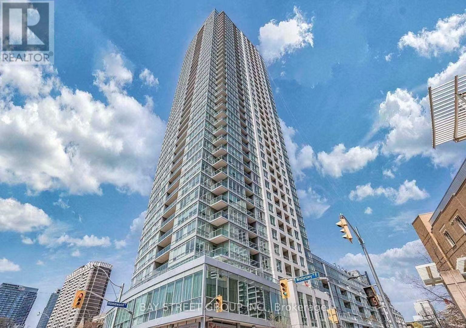 MLS® listing #30126293 for sale located at 3807 - 120 HOMEWOOD AVENUE