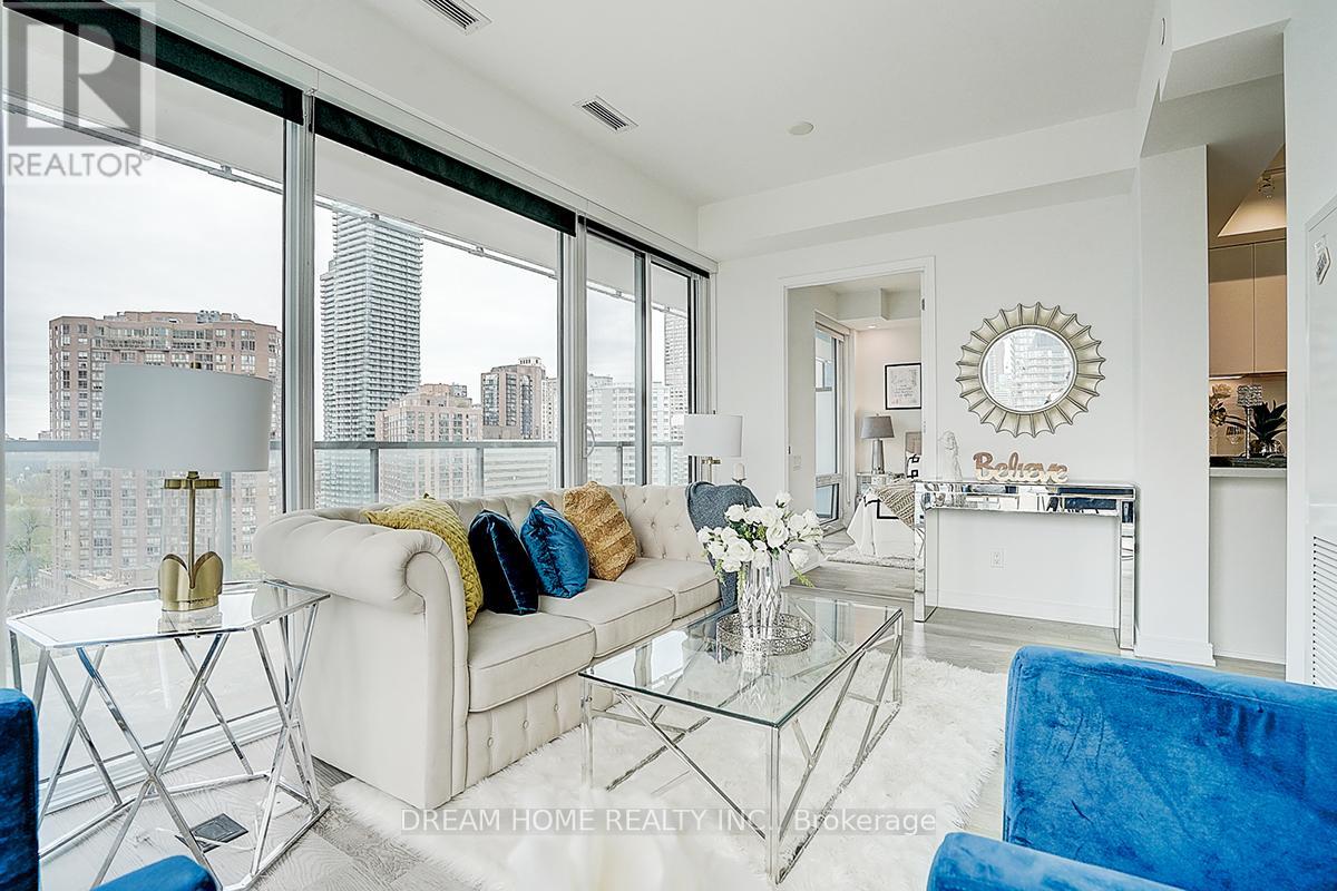 MLS® listing #30126296 for sale located at 1809 - 3 GLOUCESTER STREET