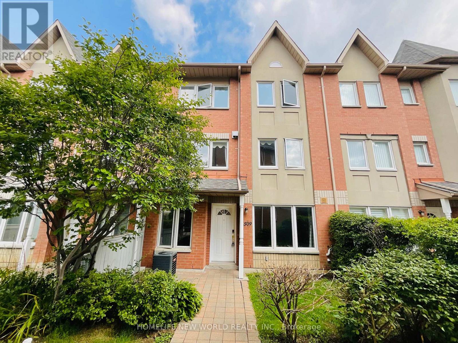 MLS® listing #30126298 for sale located at 1509 - 29 ROSEBANK DRIVE
