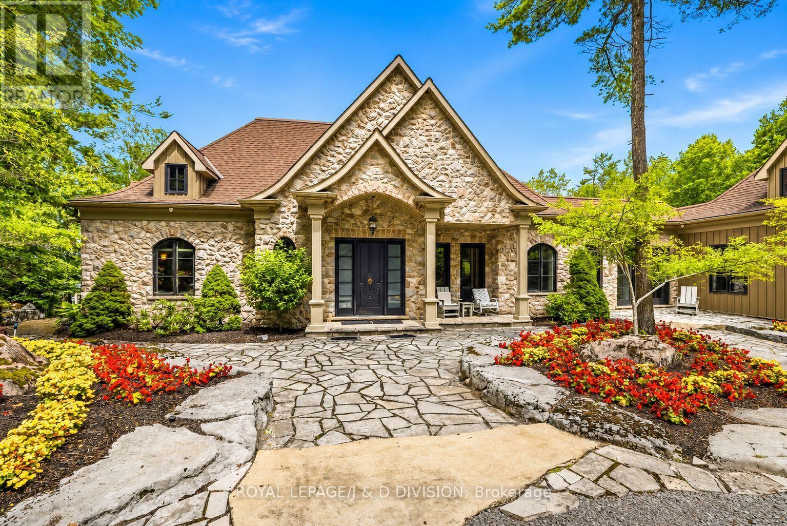 MLS® listing #30126322 for sale located at 624 RISHOR AVENUE