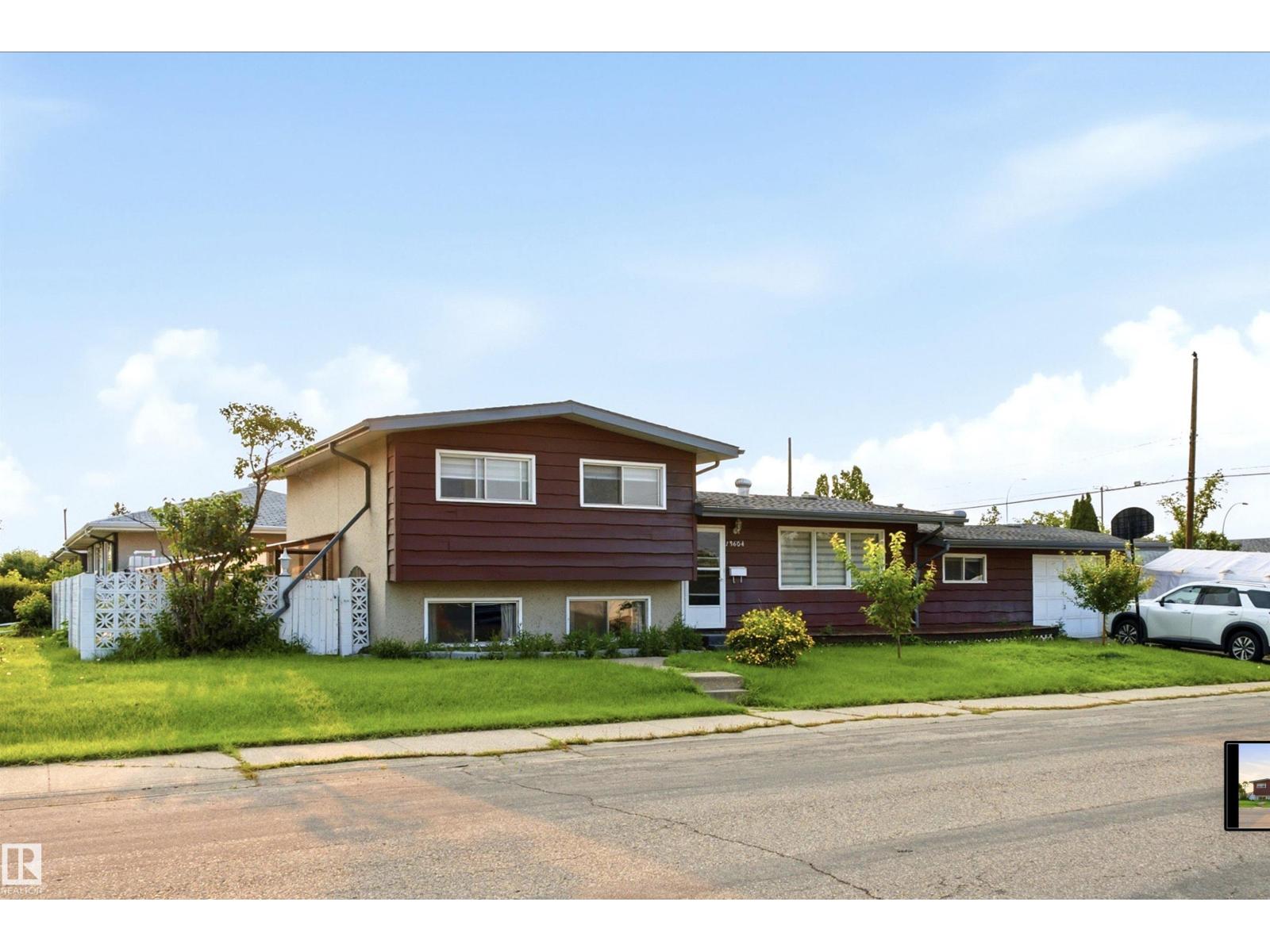 MLS® listing #30126364 for sale located at 13604 90A ST NW
