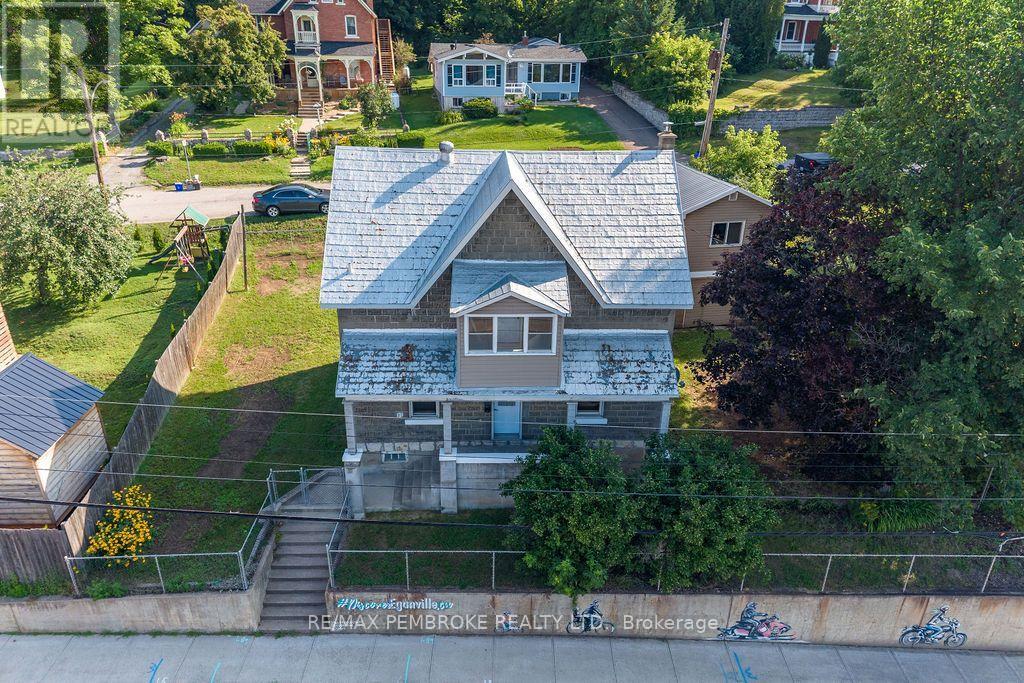 MLS® listing #30126398 for sale located at 131 BONNECHERE STREET W