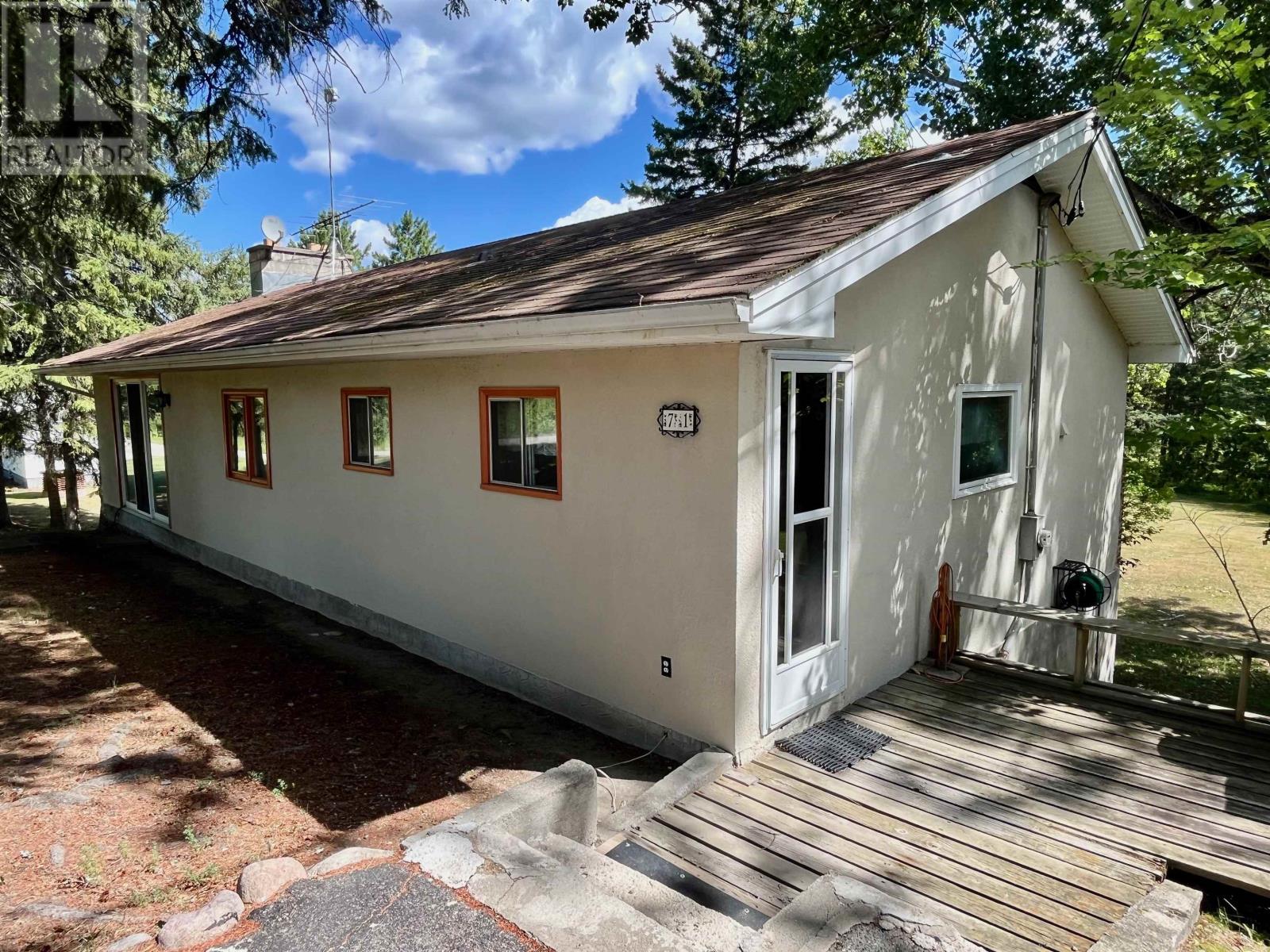 MLS® listing #30126994 for sale located at 71 Lakeview RD
