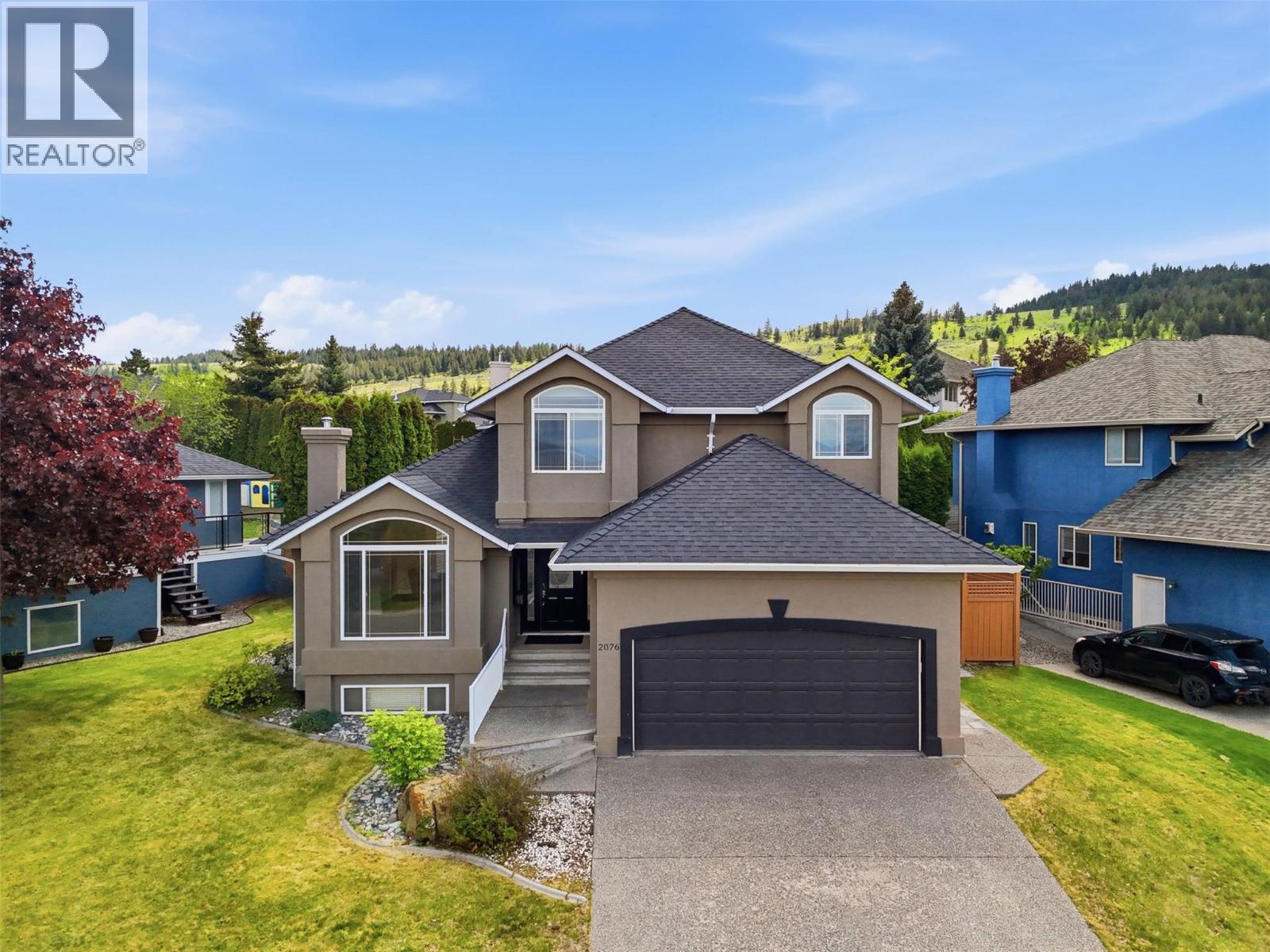 MLS® listing #30128010 for sale located at 2076 MUIRFIELD Road