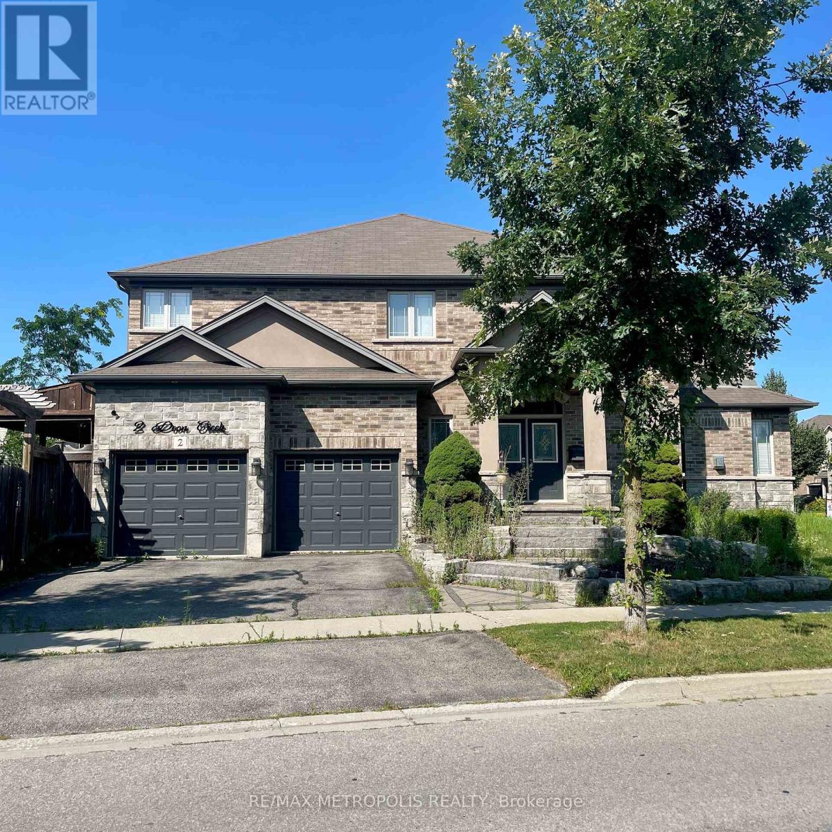 MLS® listing #30128373 for sale located at 2 DOON CREEK STREET