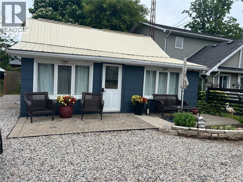 MLS® listing #30128642 for sale located at 3185 LINDLEY Street