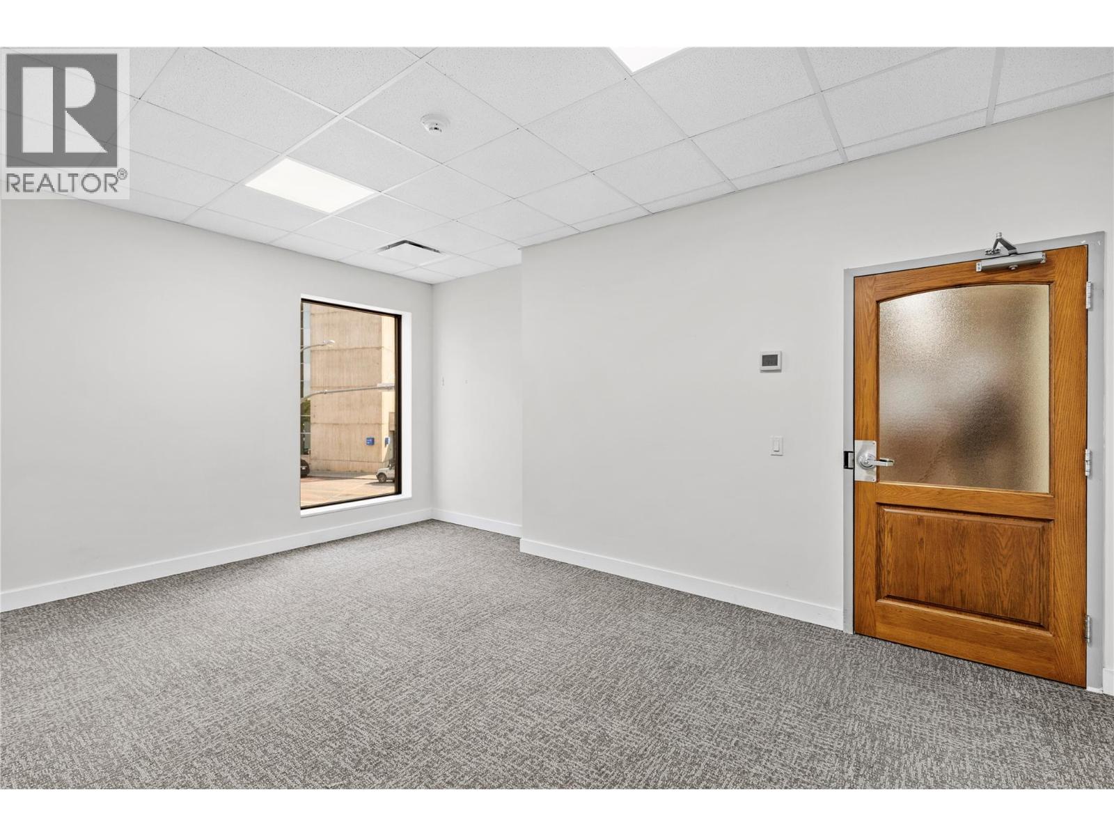 MLS® listing #30129096 for sale located at 246 2nd Avenue Unit# 207