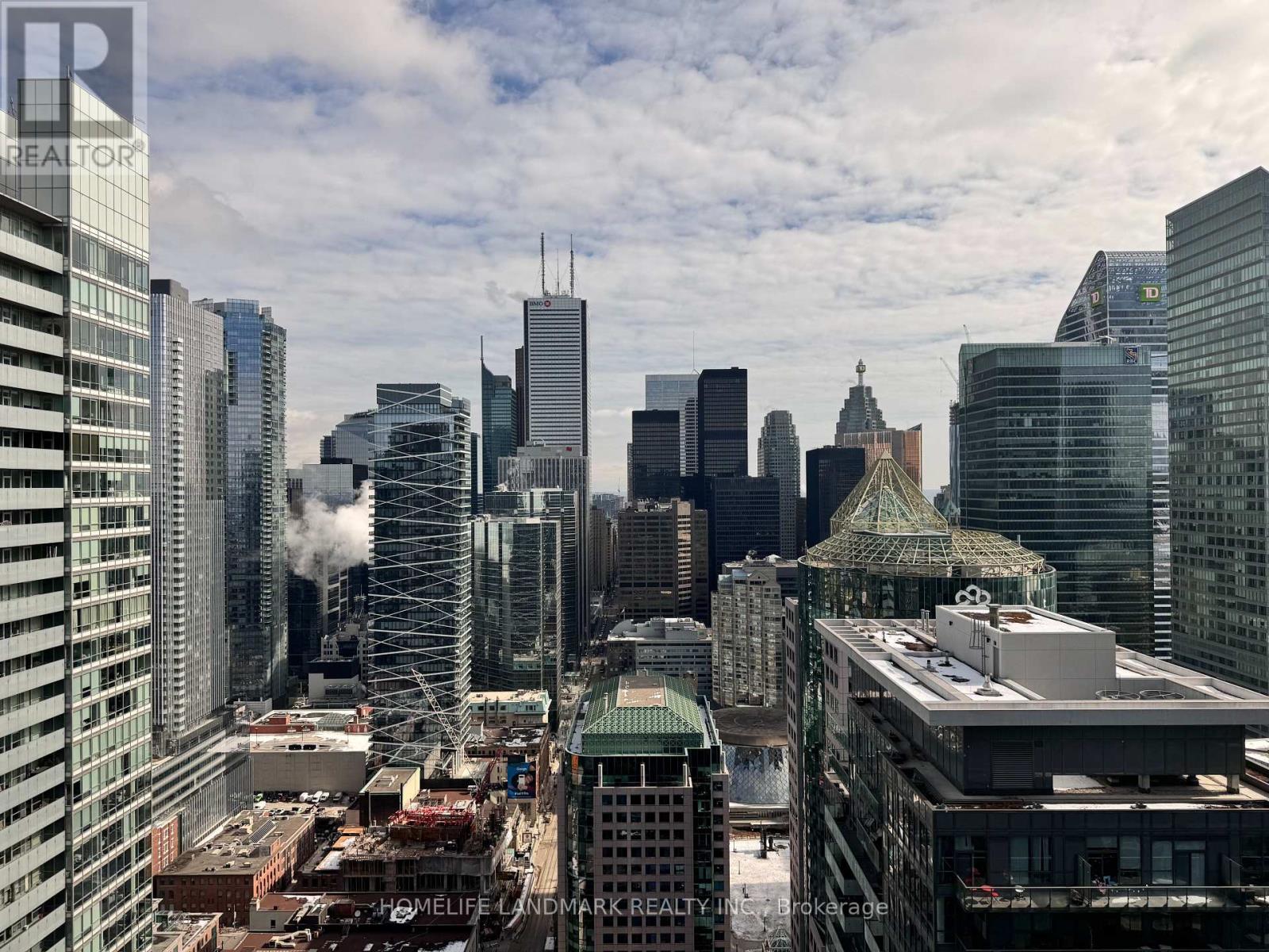 MLS® listing #30131807 for sale located at 4001 - 327 KING STREET