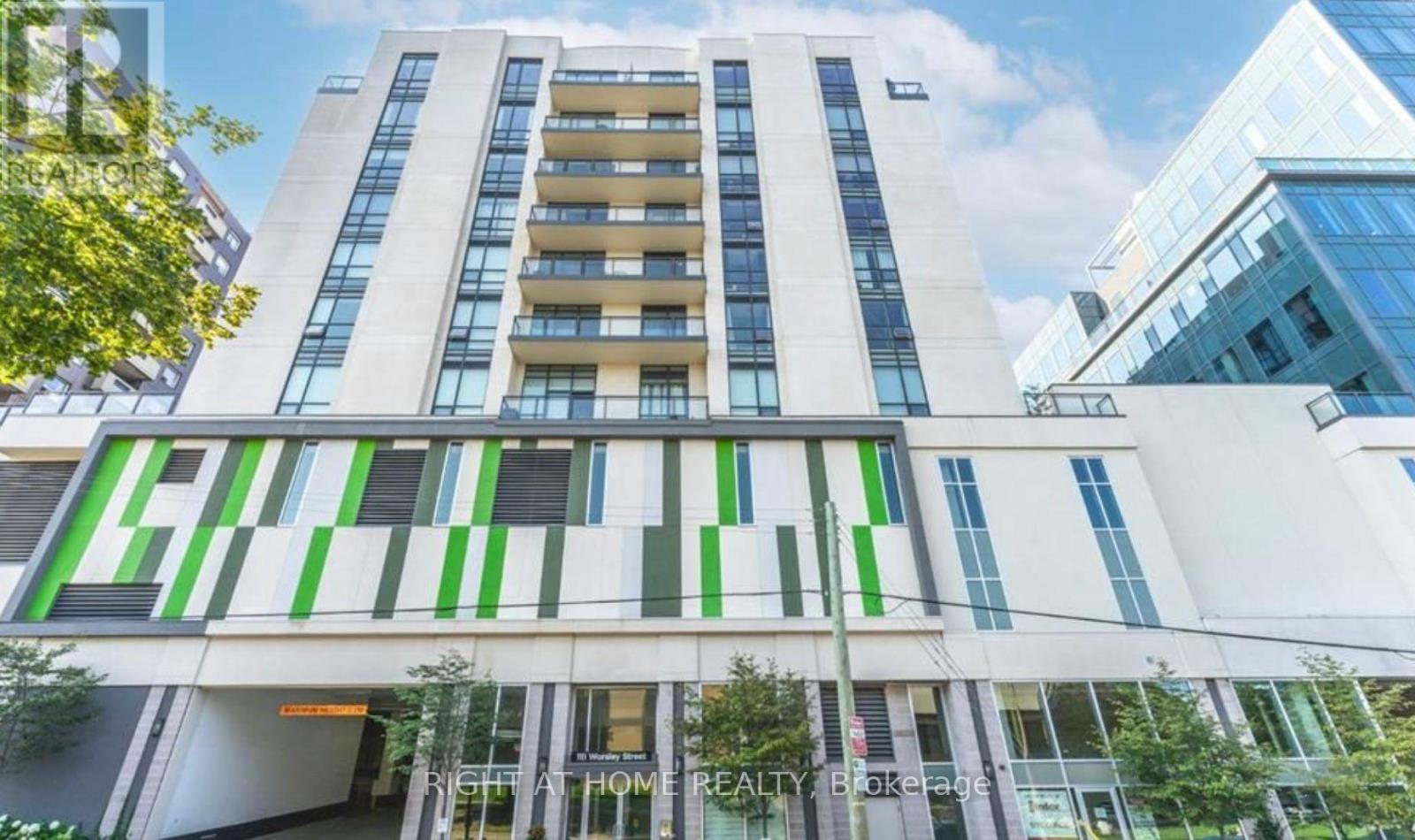 MLS® listing #30131822 for sale located at 7 - 111 WORSLEY STREET