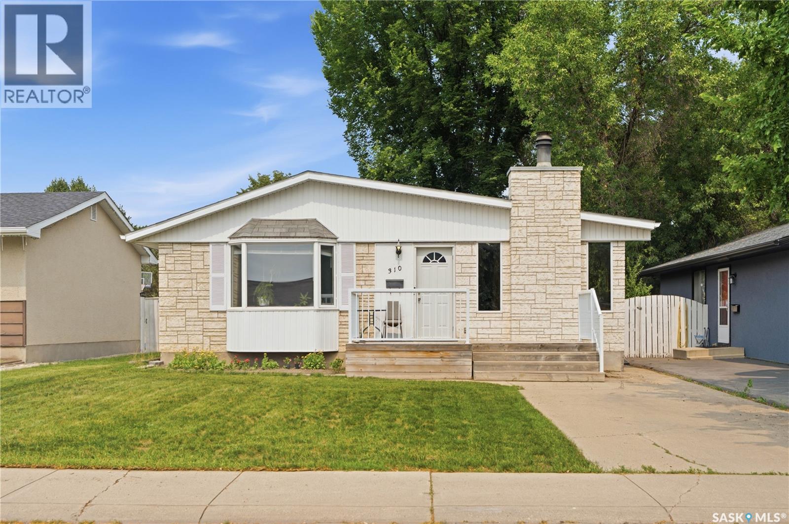 MLS® listing #30131943 for sale located at 310 Douglas CRESCENT