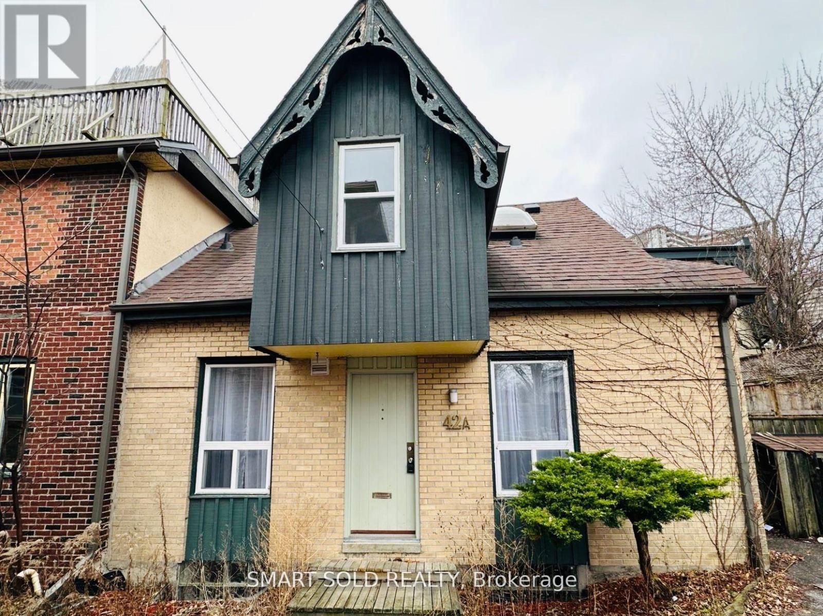 MLS® listing #30131950 for sale located at 42A AMELIA STREET