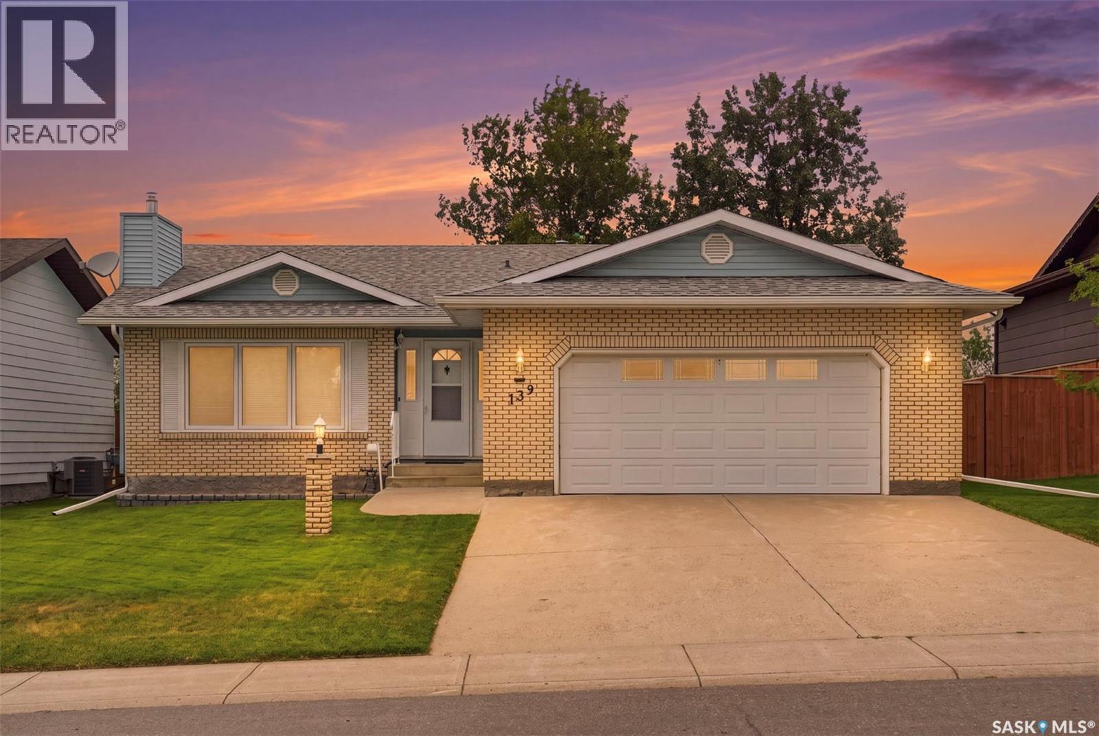 MLS® listing #30132341 for sale located at 139 Wright CRESCENT
