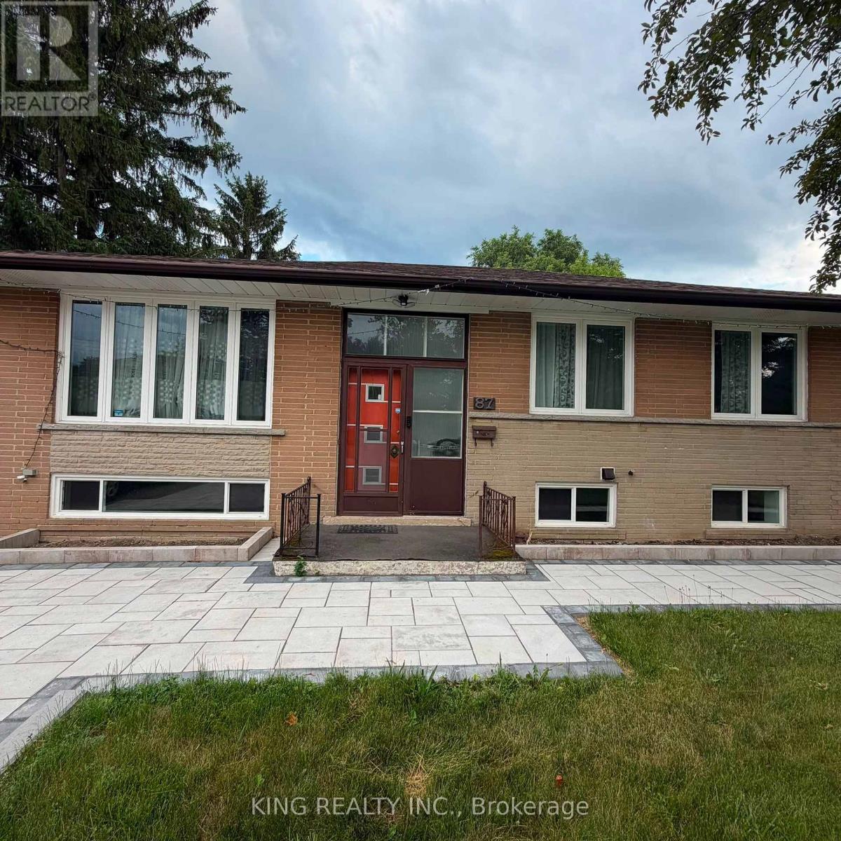 MLS® listing #30133470 for sale located at 87 ELVASTON DRIVE