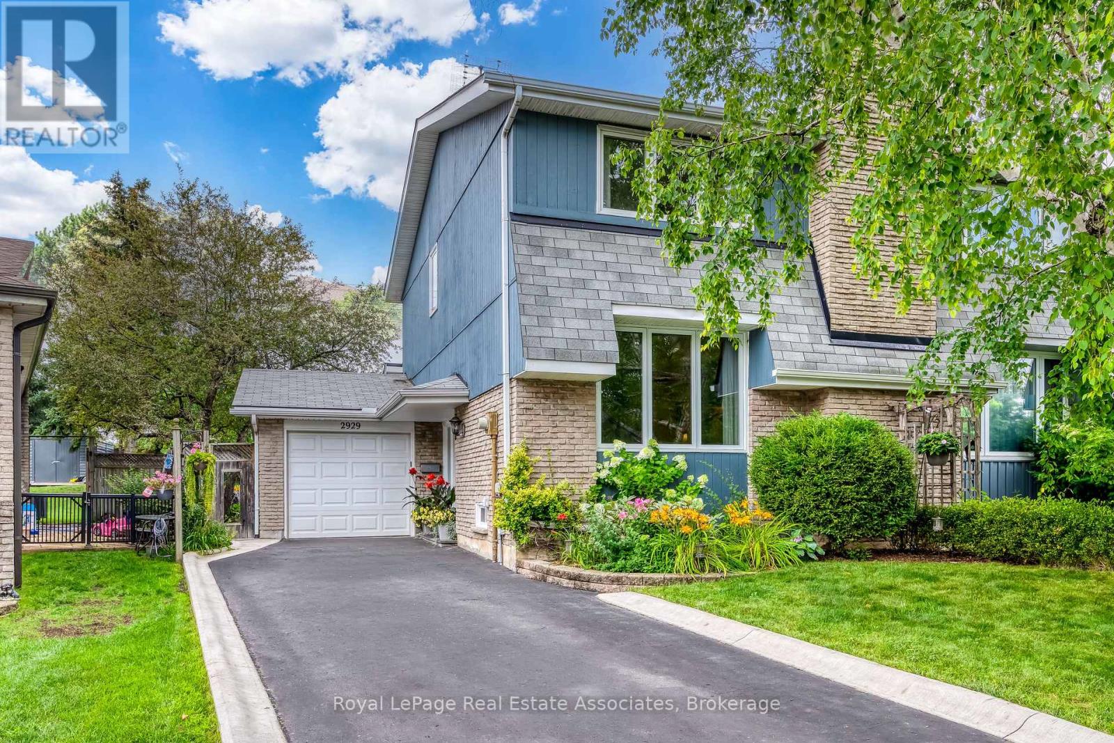 MLS® listing #30133533 for sale located at 2929 ARVIDA CIRCLE