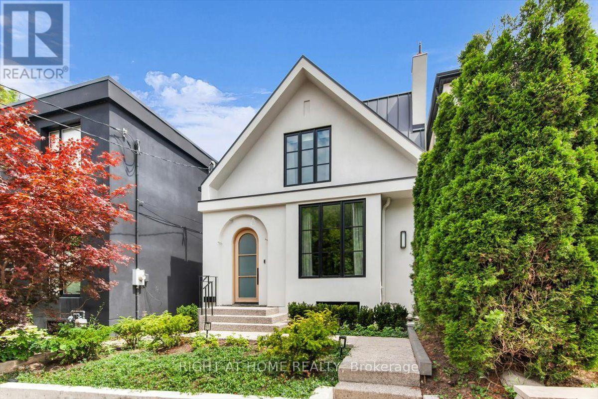 MLS® listing #30133622 for sale located at LOWER - 431 ARLINGTON AVENUE