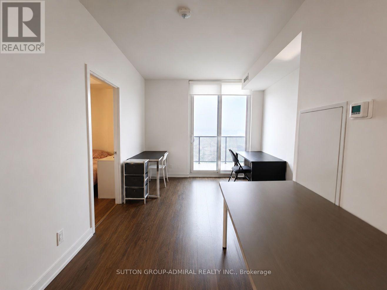 MLS® listing #30133627 for sale located at 913 (ROOM 2) - 30 TRETTI WAY