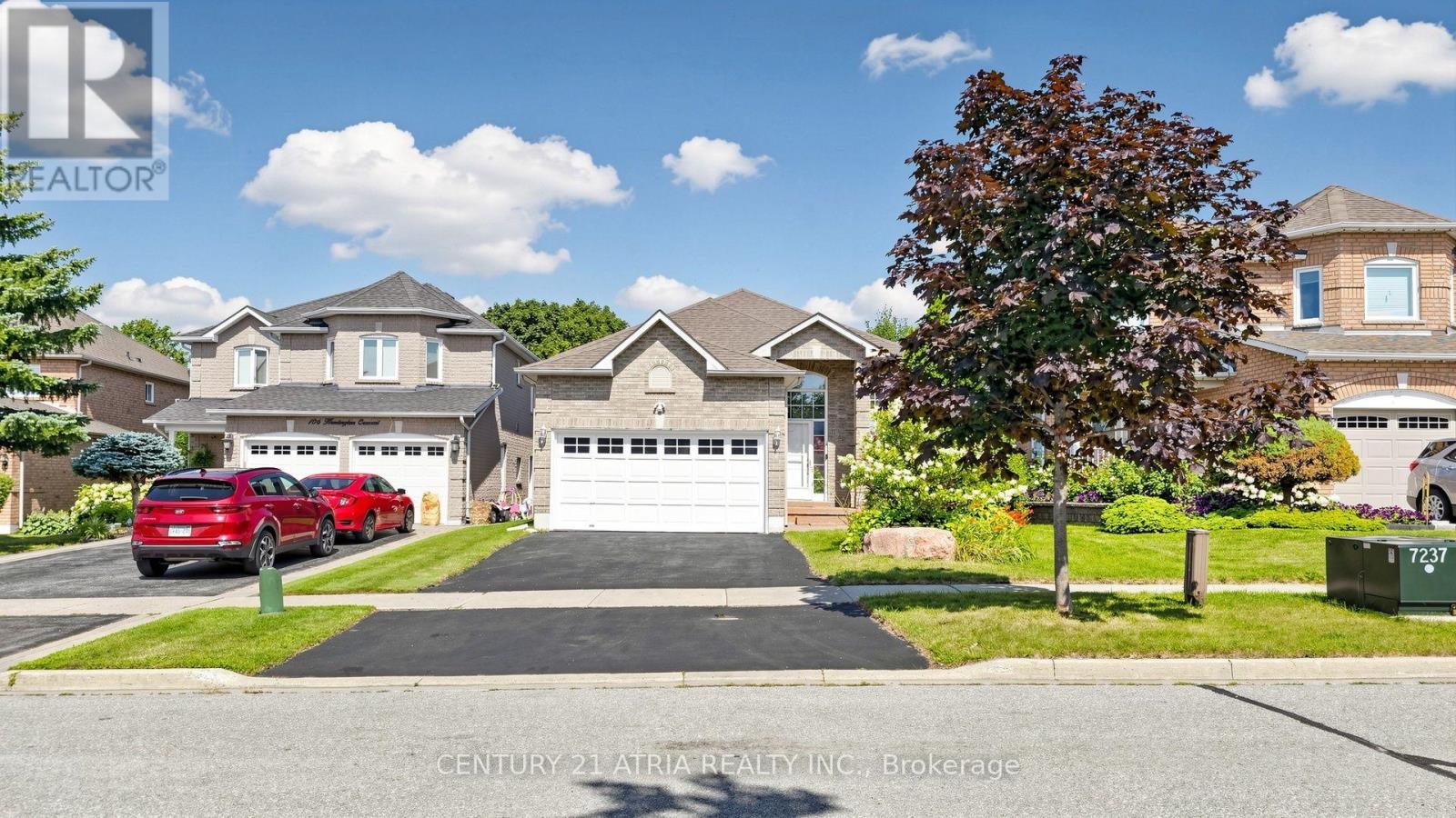 MLS® listing #30133630 for sale located at 102 HUNTINGTON CRESCENT