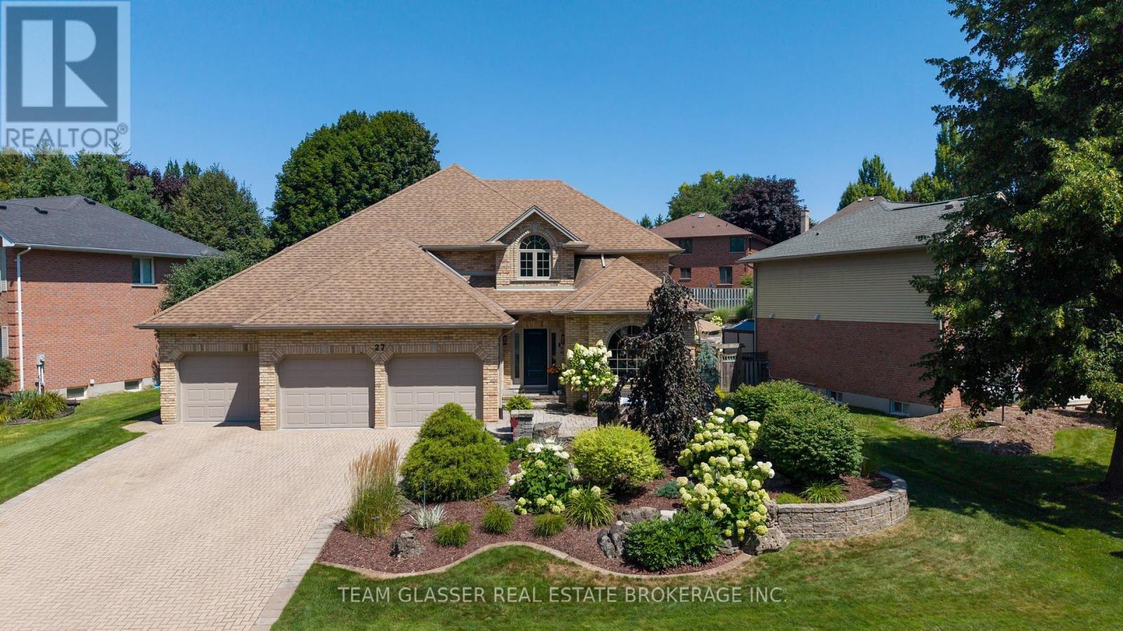 MLS® listing #30134369 for sale located at 27 CHESTNUT HILL