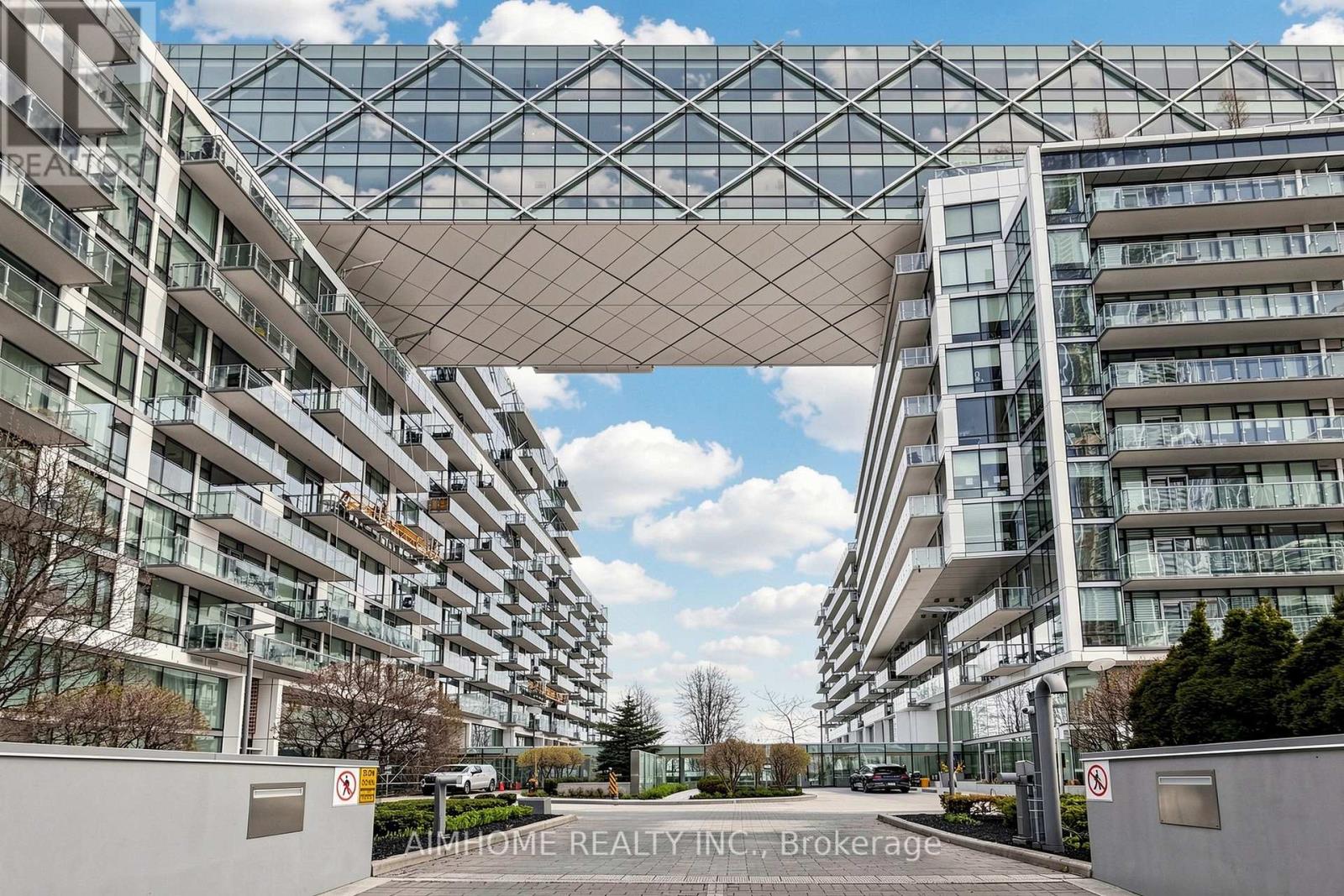 MLS® listing #30134415 for sale located at 328 - 39 QUEENS QUAY