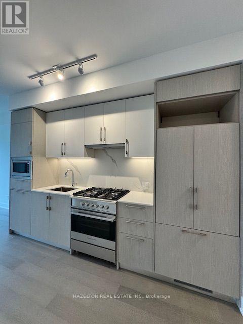 MLS® listing #30134420 for sale located at 608 - 8 MANOR ROAD W