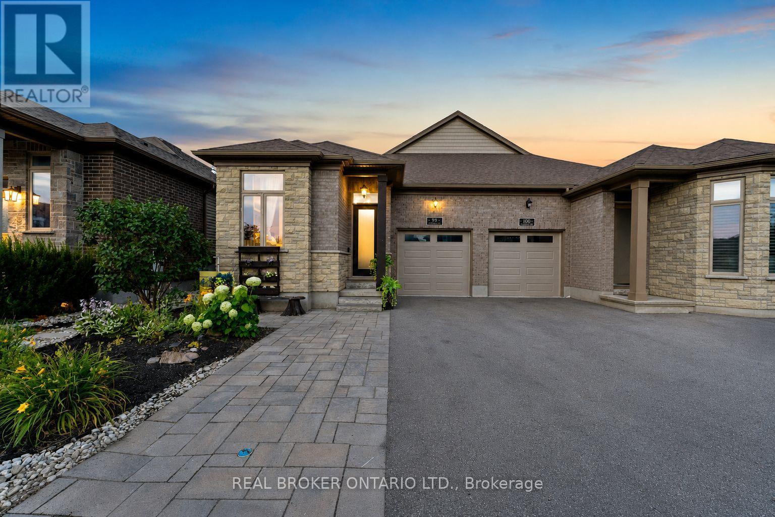 MLS® listing #30134509 for sale located at 98 WOODBERRY CRESCENT