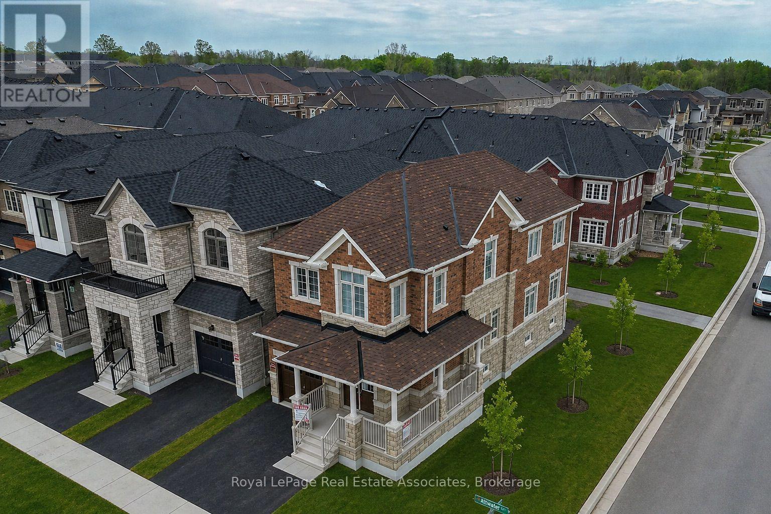 MLS® listing #30134752 for sale located at 34 ATTWATER DRIVE E