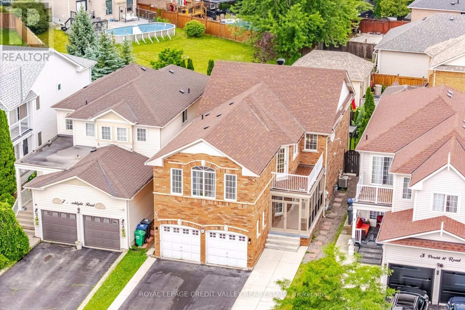 MLS® listing #30134877 for sale located at 5 PORCHLIGHT ROAD