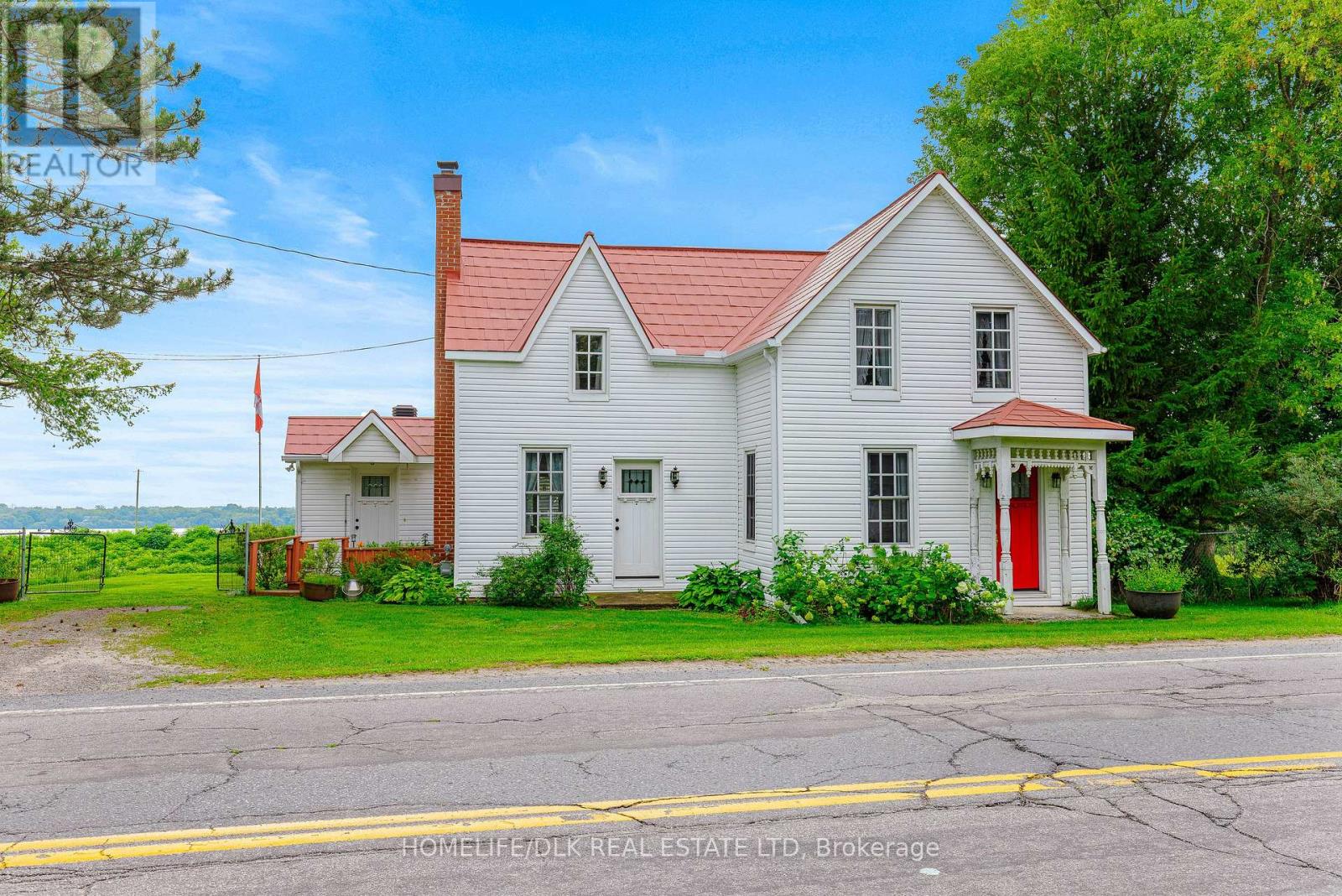 MLS® listing #30134942 for sale located at 415 2 HIGHWAY S