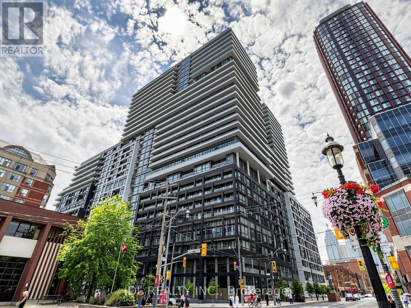MLS® listing #30135015 for sale located at 2005 - 70 PRINCESS STREET
