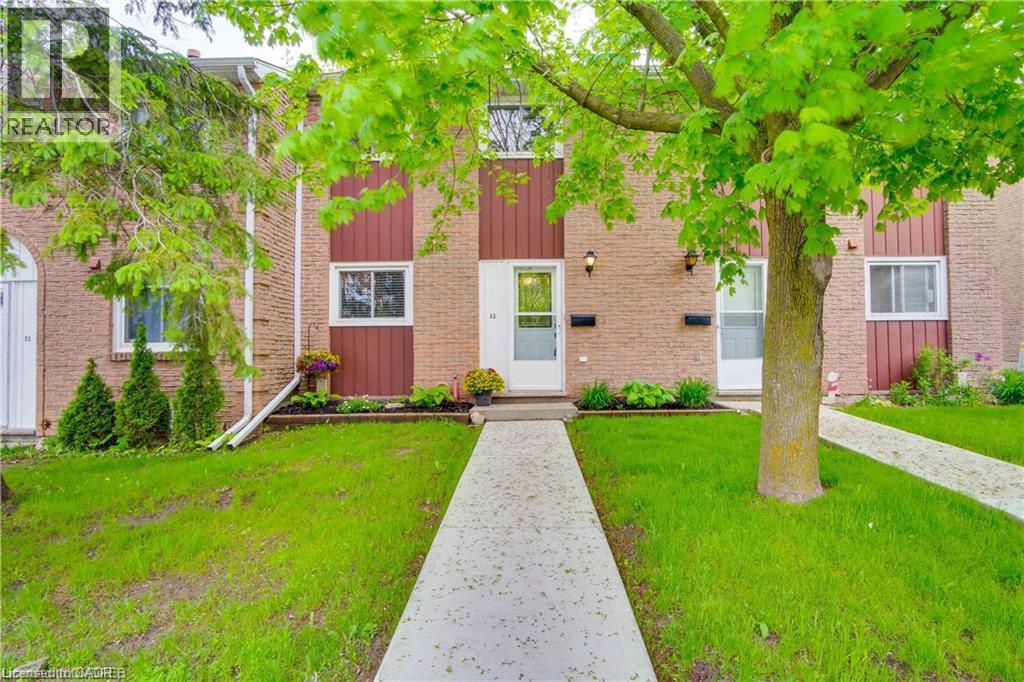 MLS® listing #30135331 for sale located at 206 GREEN VALLEY Drive Unit# 32