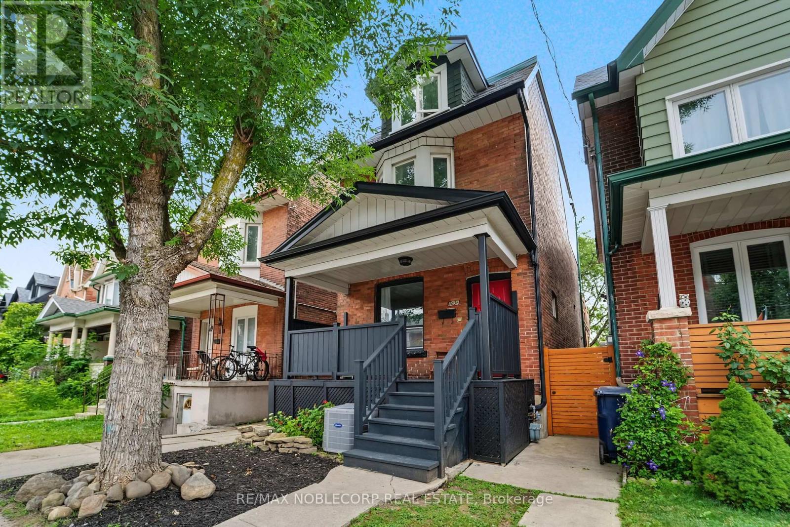 MLS® listing #30135776 for sale located at 1035 DOVERCOURT ROAD