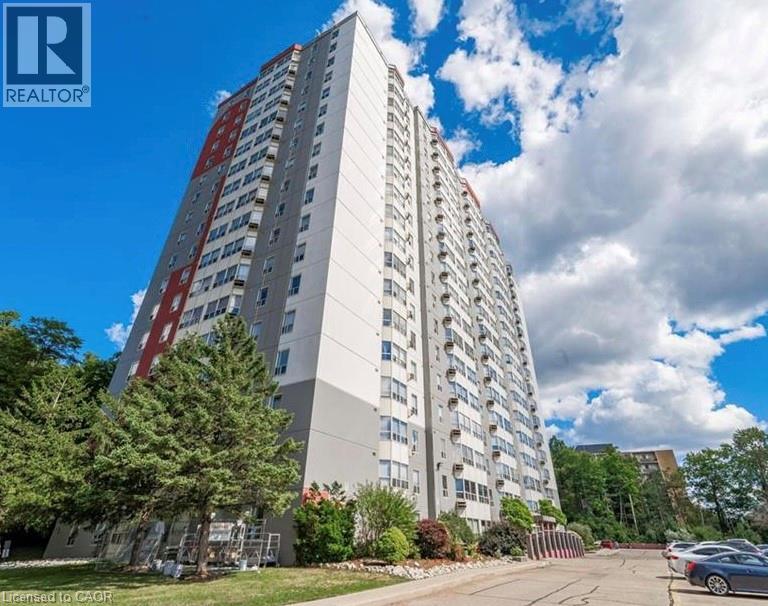 MLS® listing #30135906 for sale located at 55 GREEN VALLEY Drive Unit# 1014